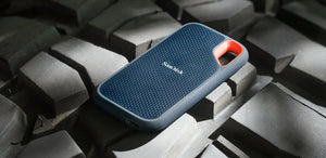 External SSD|SANDISK|Extreme|4TB|Write speed 1000 MBytes/sec|Read speed 1050 MBytes/sec|SDSSDE61-4T00-G25