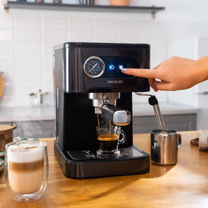 Cecotec Coffee machine | Power Espresso 20 Pro Latte | Pump pressure 20 bar | Built-in milk frother | Semi-automatic | Black | 1350 W