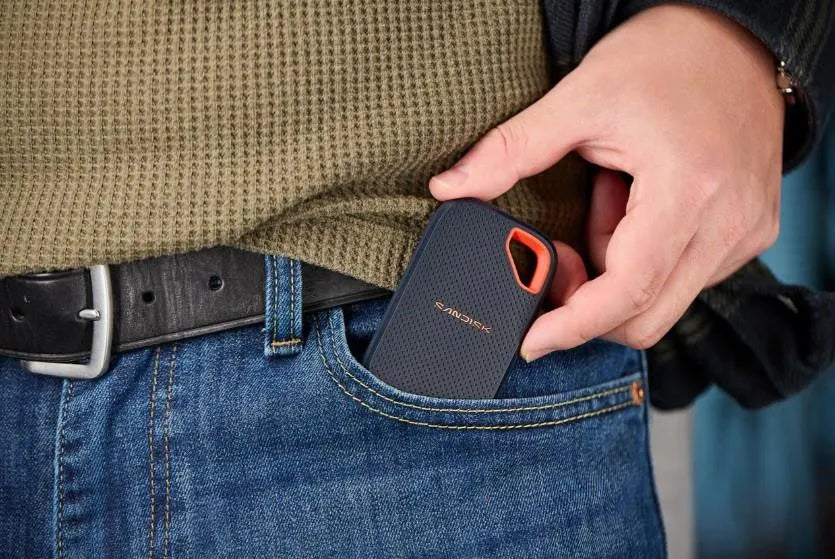 External SSD|SANDISK|Read speed 2000 MB/s|4000 GB|SDSSDE70-4T00-G25