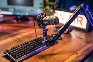 AUDIO-TECHNICA HYPERCARDIOID DYNAMIC PODCAST MICROPHONE AT2040USB