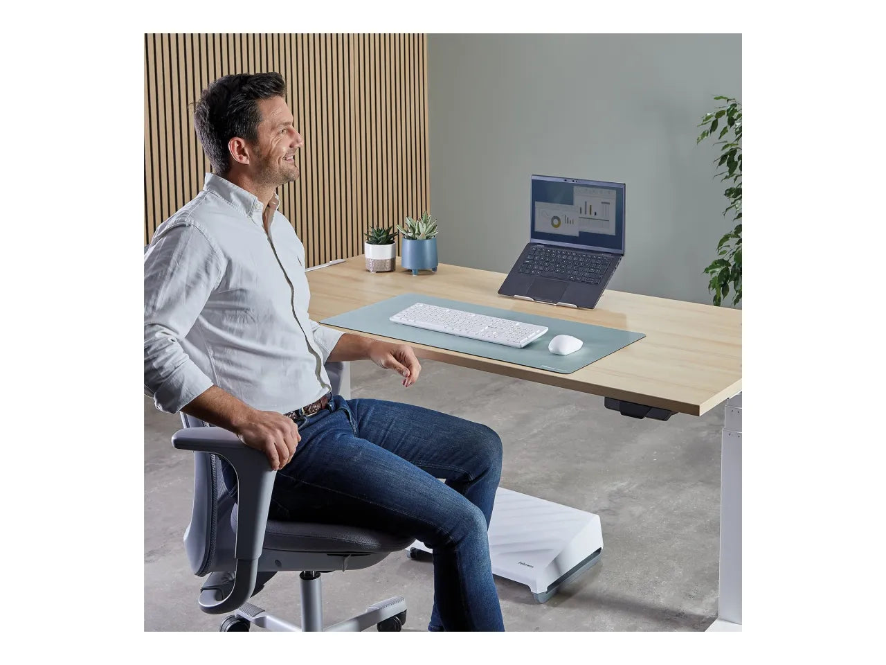 Fellowes Alumia Portable Laptop Stand | 15 " | Laptop Stand | Silver